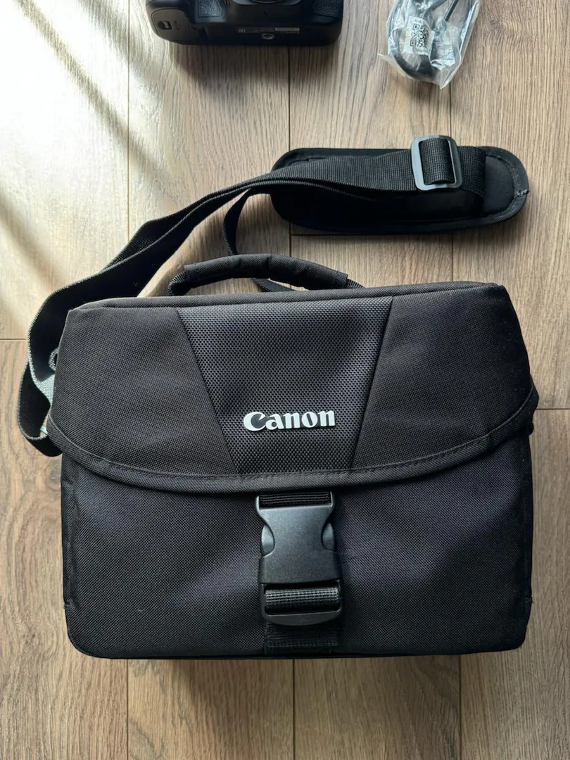 Canon 90D (body) — photo 3